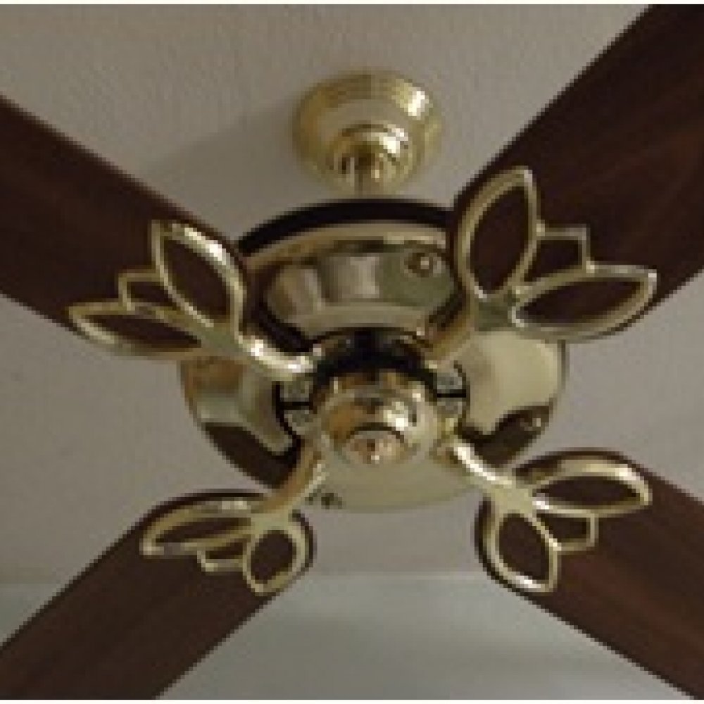 ventilador-de-techo-dorado-palas-de-madera