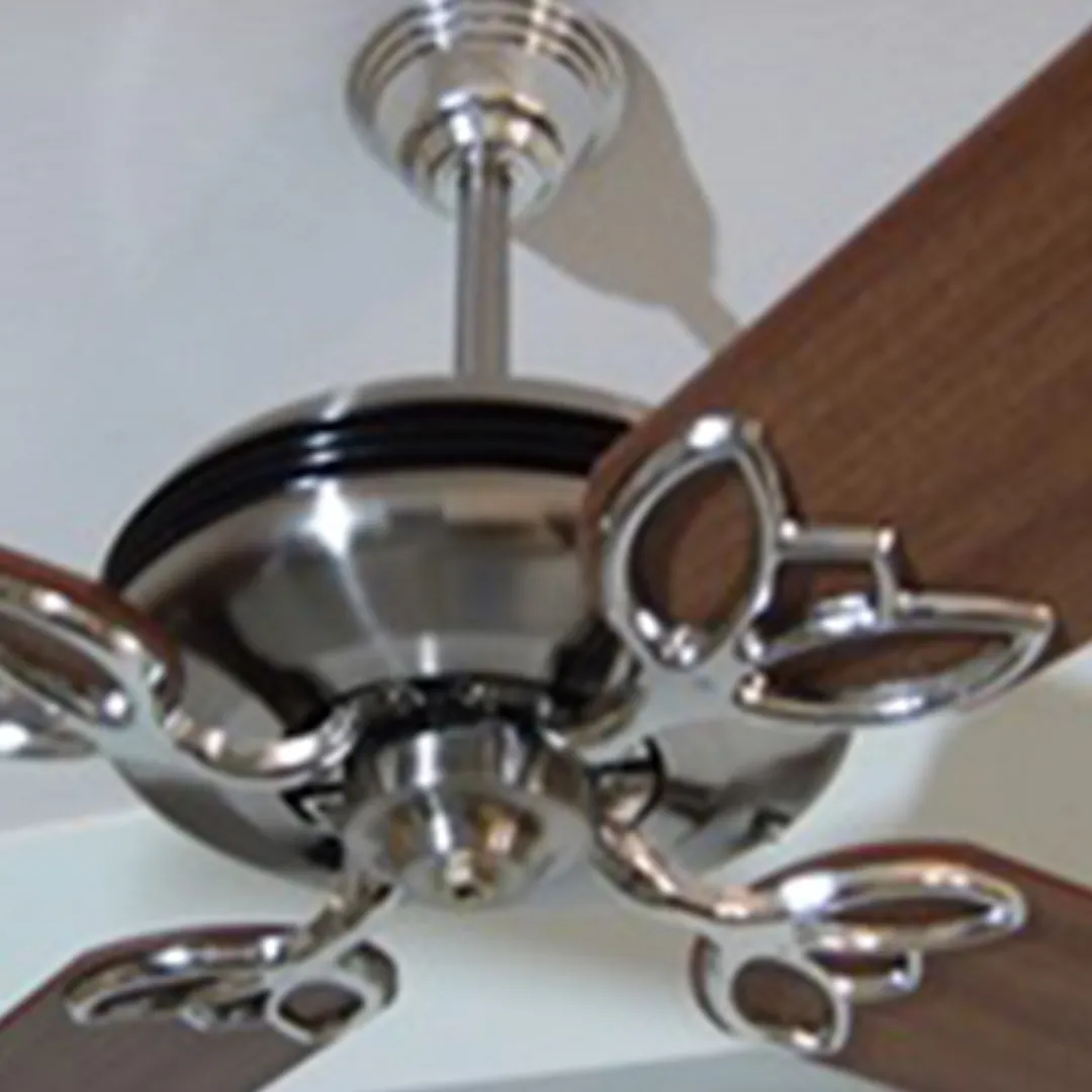 VENTILADOR DE TECHO PLATIL - PALAS DE MADERA